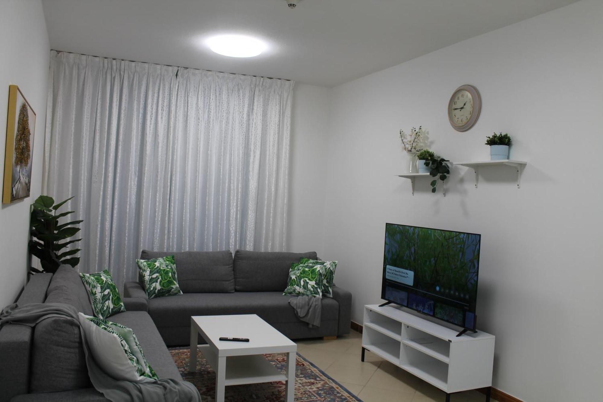 Apartment Bright And Beautiful One Bedroom Close To Metro And
