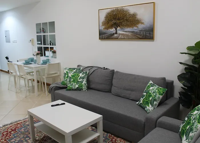 Bright And Beautiful One Bedroom Apartment Close To Metro And Beach