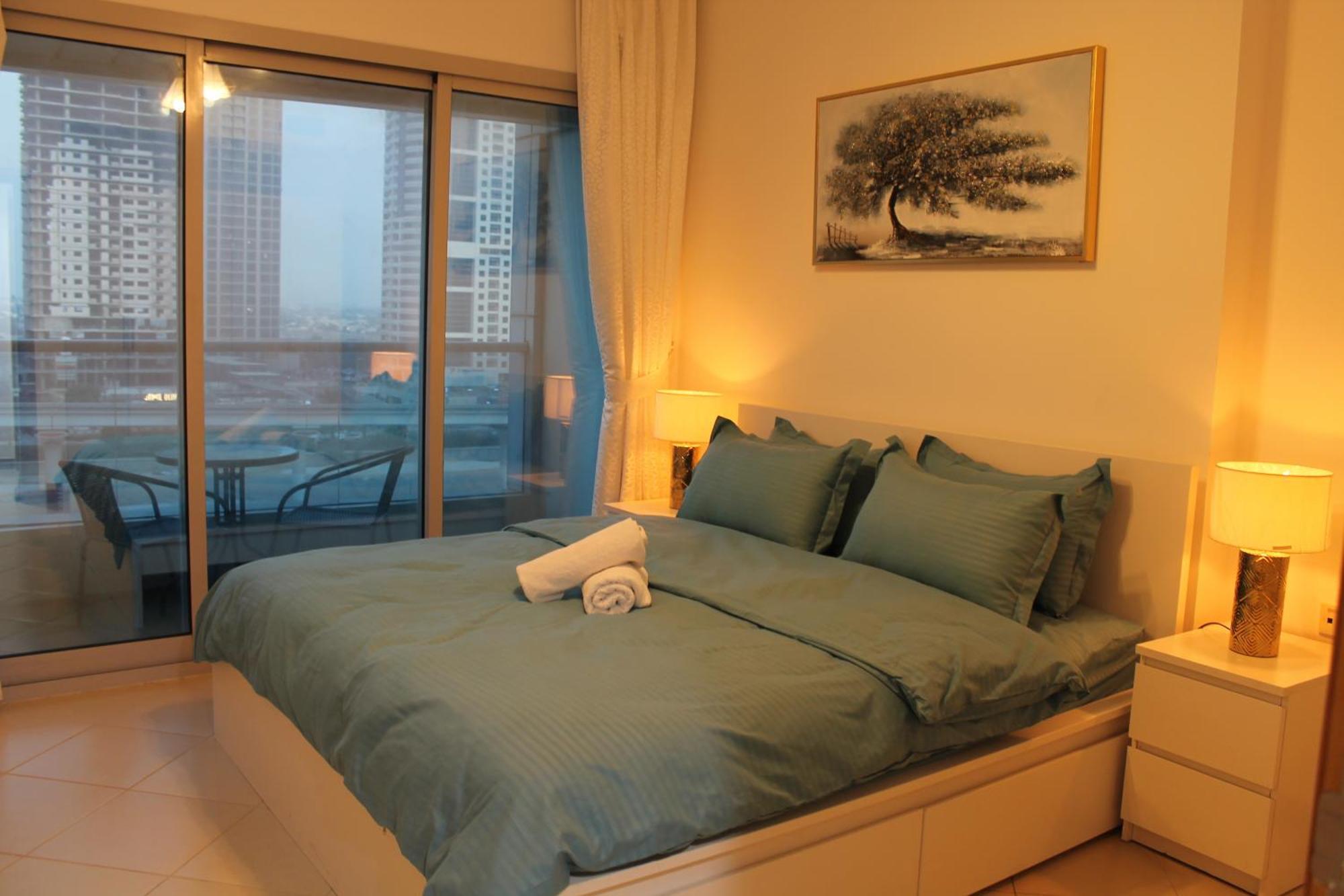 Apartment Bright And Beautiful One Bedroom Close To Metro And