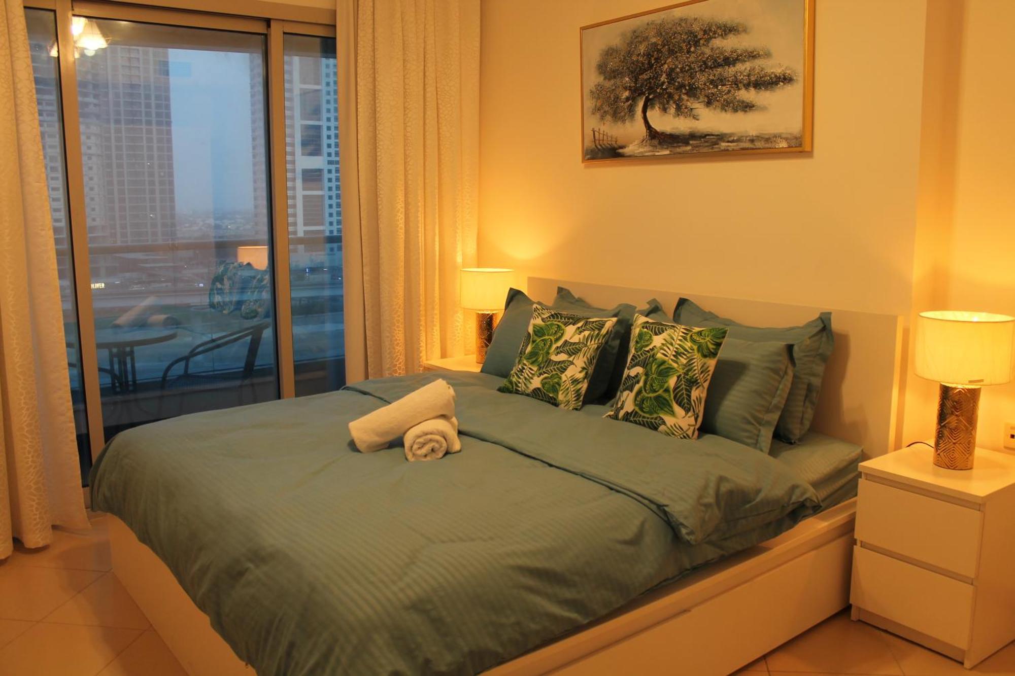 Apartment Bright And Beautiful One Bedroom Close To Metro And *