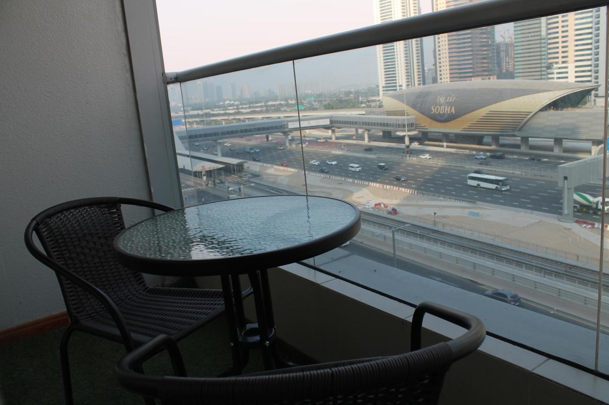 Apartment Bright And Beautiful One Bedroom Close To Metro And Dubai