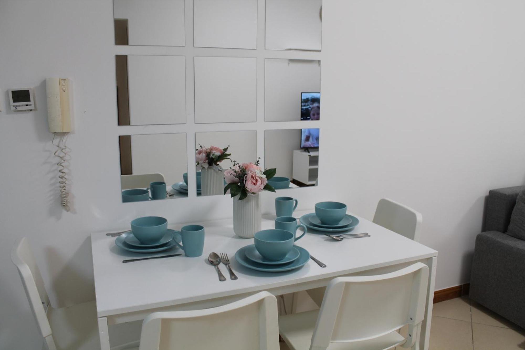 Bright And Beautiful One Bedroom Close To Metro And Apartment *